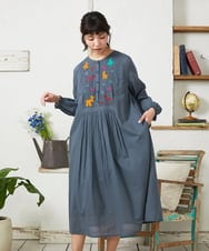 GJEFD01280 Jocomomola(ホコモモラ) Baile animal アニマル刺繡ワンピース グレー