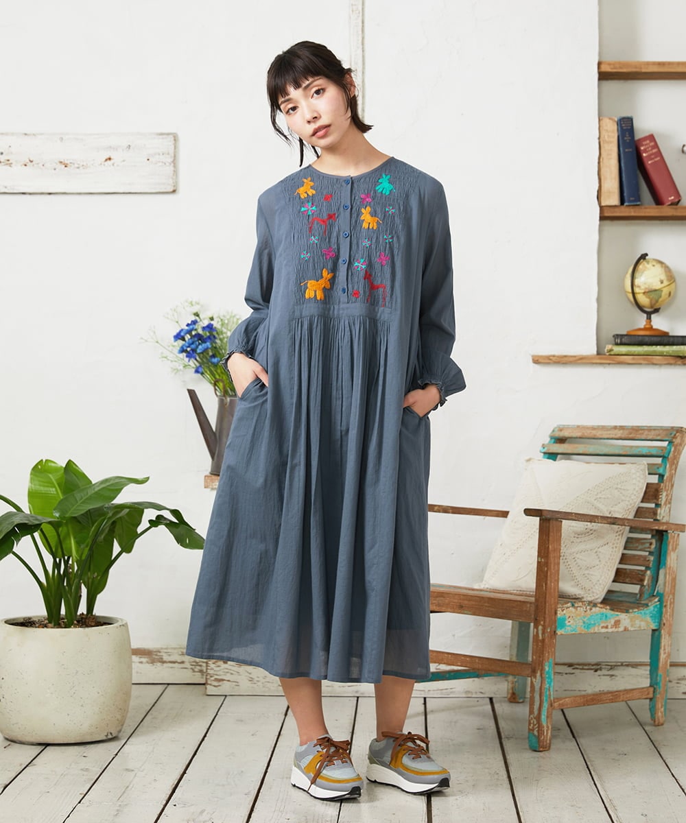 GJEFD01280 Jocomomola(ホコモモラ) Baile animal アニマル刺繡ワンピース グレー
