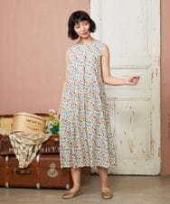 GJEFD30300 Jocomomola(ホコモモラ) Sancho Panza フラワープリントノースリーブワンピース アイボリー