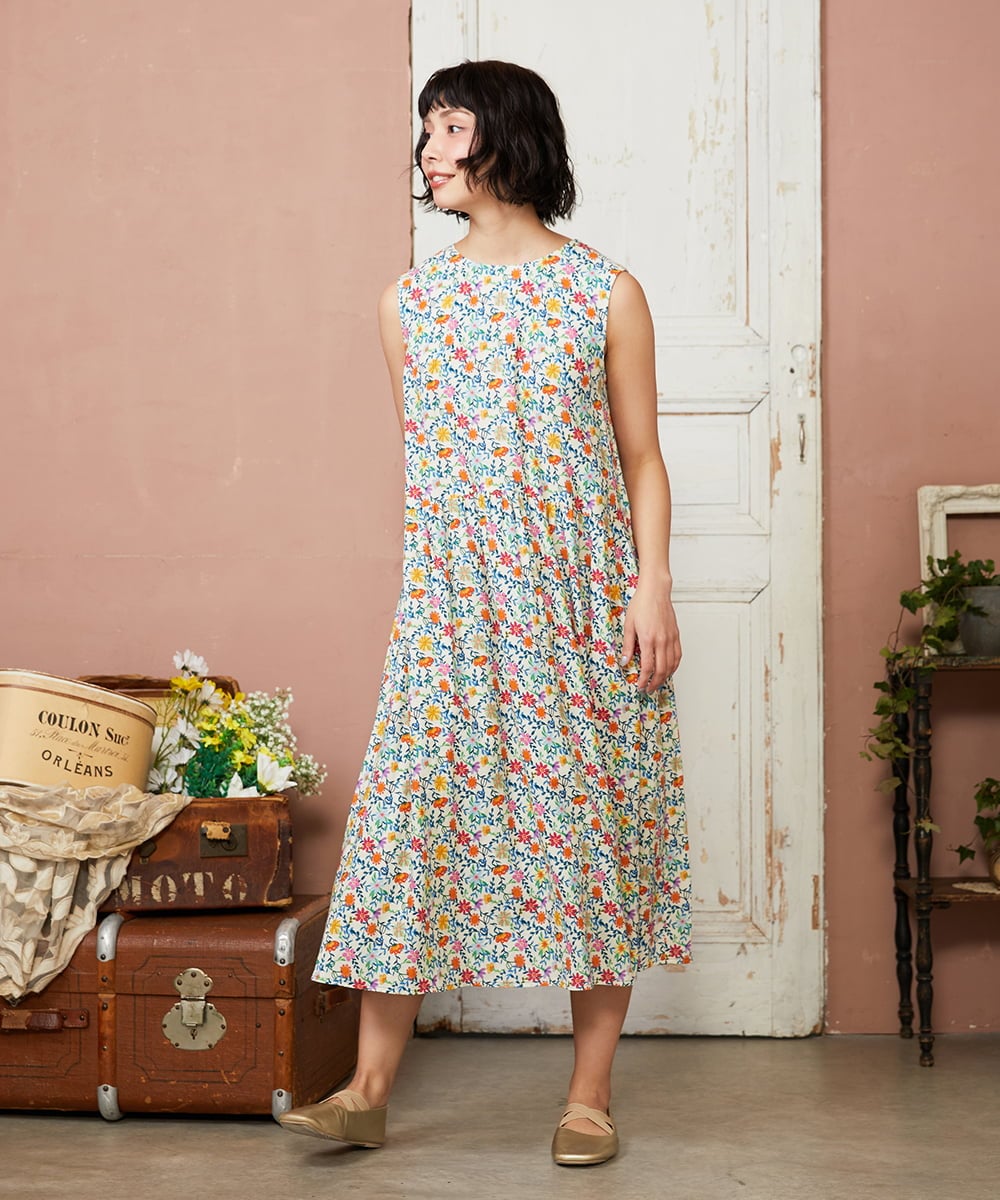 GJEFD30300 Jocomomola(ホコモモラ) Sancho Panza フラワープリントノースリーブワンピース アイボリー