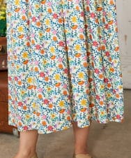 GJEFD30300 Jocomomola(ホコモモラ) Sancho Panza フラワープリントノースリーブワンピース アイボリー