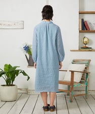 GJEFD34300 Jocomomola(ホコモモラ) エンボスドットシャツワンピース ライトブルー