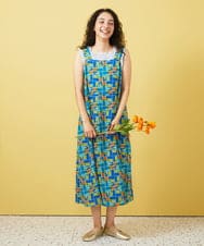 GJEGA01280 Jocomomola(ホコモモラ) Amarillo lima プリントノースリーブワンピース ブルー
