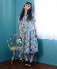GJEGA70360 Jocomomola(ホコモモラ) 【日本製】Rosa flamenco フラワープリントタックワンピース ブルー