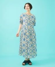 GJEGA70360 Jocomomola(ホコモモラ) 【日本製】Rosa flamenco フラワープリントタックワンピース ブルー