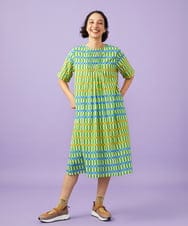 GJEGD30270 Jocomomola(ホコモモラ) Enganar チェック柄スモッキング刺繍ワンピース グリーン