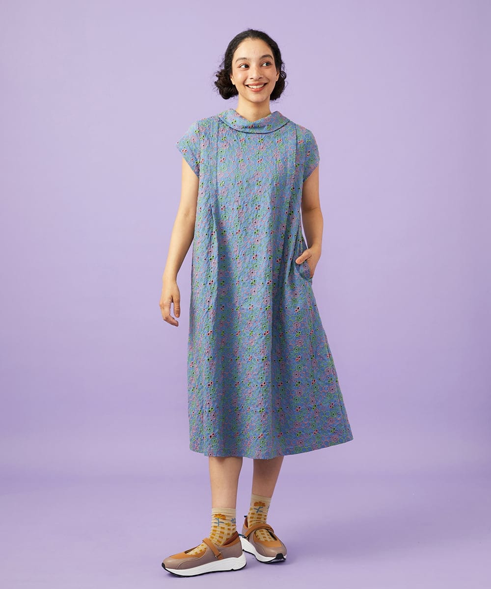 GJEGD34340 Jocomomola(ホコモモラ) 【2WAY】Semilla フラワー総刺繍ワンピース ブルー