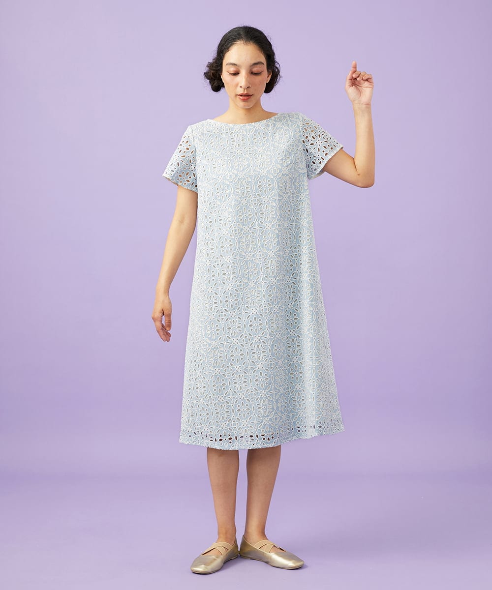 GJEGD50360 Jocomomola(ホコモモラ) Dordado de verano フラワーカットワーク刺繍 ギンガムチェックワンピース [オケージョン対応] ライトブルー