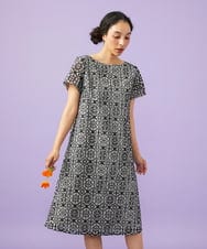 GJEGD50360 Jocomomola(ホコモモラ) Dordado de verano フラワーカットワーク刺繍 ギンガムチェックワンピース [オケージョン対応] ブラック