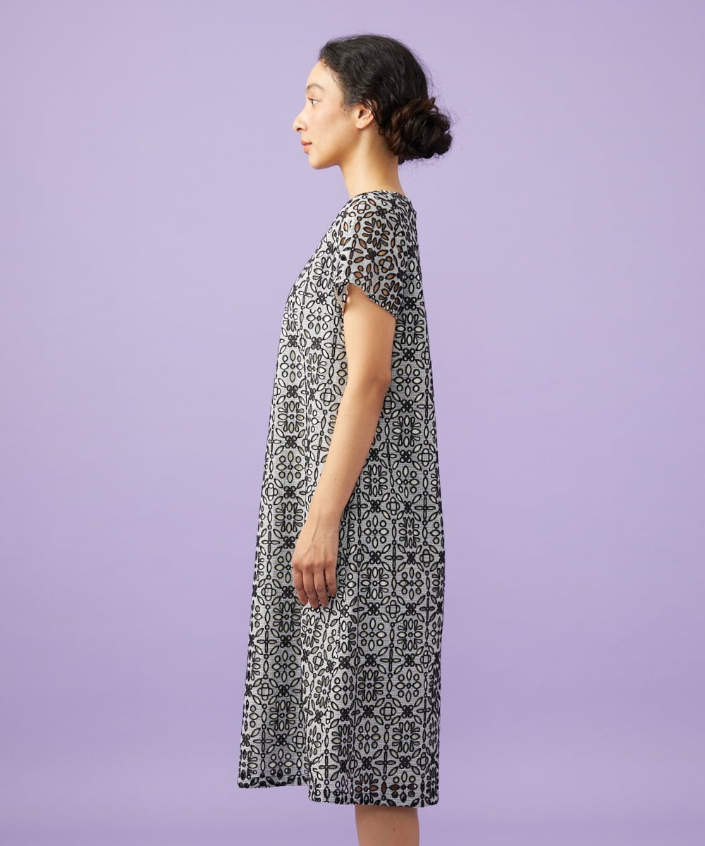 GJEGD50360 Jocomomola(ホコモモラ) Dordado de verano フラワーカットワーク刺繍 ギンガムチェックワンピース [オケージョン対応] ブラック