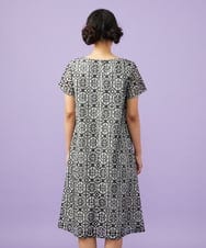 GJEGD50360 Jocomomola(ホコモモラ) Dordado de verano フラワーカットワーク刺繍 ギンガムチェックワンピース [オケージョン対応] ブラック