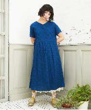 GJEGE39300 Jocomomola(ホコモモラ) Gota リップルプリントワンピース ブルー
