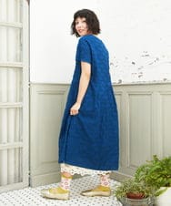 GJEGE39300 Jocomomola(ホコモモラ) Gota リップルプリントワンピース ブルー