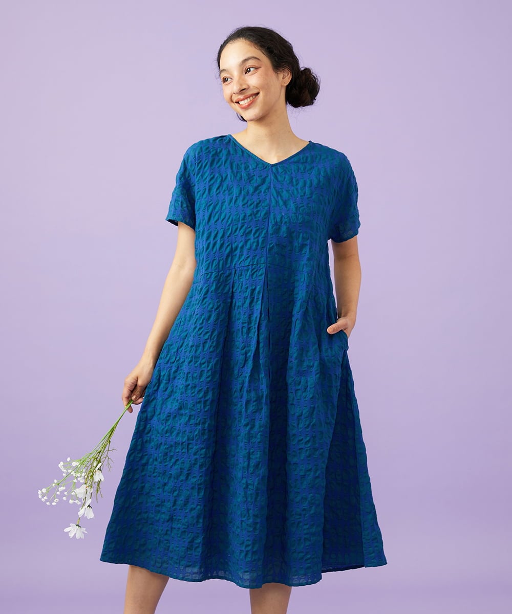 GJEGE39300 Jocomomola(ホコモモラ) 【早割10％OFF】リップルプリントワンピース ブルー