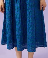 GJEGE39300 Jocomomola(ホコモモラ) 【早割10％OFF】リップルプリントワンピース ブルー