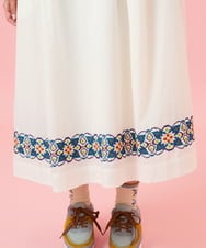 GJEGE41280 Jocomomola(ホコモモラ) Cruzar フラワーインド刺繍ワンピース アイボリー