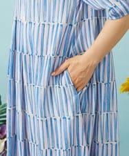 GJEHD30300 Jocomomola(ホコモモラ) Lanzas ストライププリントワンピース ブルー×ピンク