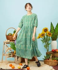 GJEHD30300 Jocomomola(ホコモモラ) Lanzas ストライププリントワンピース グリーン×ブルー