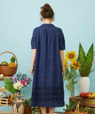 GJEHD32280 Jocomomola(ホコモモラ) Sendero de flores フラワー刺繍シャツワンピース ネイビー