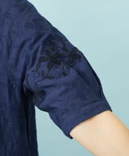 GJEHD32280 Jocomomola(ホコモモラ) Sendero de flores フラワー刺繍シャツワンピース ネイビー