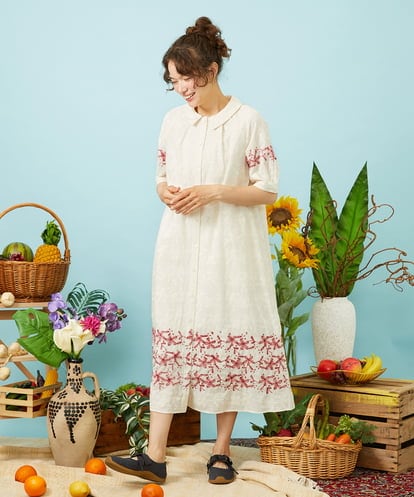 GJEHD32280 Jocomomola Sendero de flores フラワー刺繍ワンピース