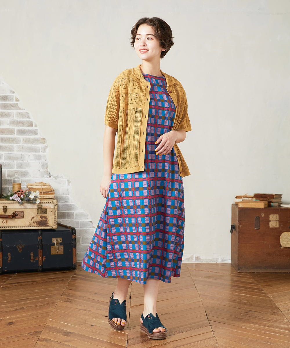 GJEJA31300 Jocomomola(ホコモモラ) Laberinto リップルチェックワンピース ブルー