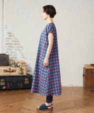 GJEJA31300 Jocomomola(ホコモモラ) Laberinto リップルチェックワンピース ブルー
