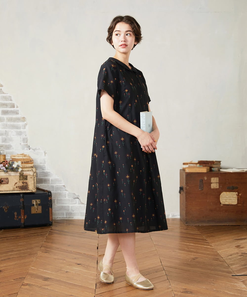 GJEJA50350 Jocomomola(ホコモモラ) Escaleras de flores フラワー総刺繍ワンピース ブラック