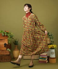 GJEJB02280 Jocomomola(ホコモモラ) Calle de la Flor Alta フラワープリントワンピース ベージュ