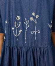 GJEJB36260 Jocomomola(ホコモモラ) Jardines コード刺繍デニムシャツワンピース ブルー