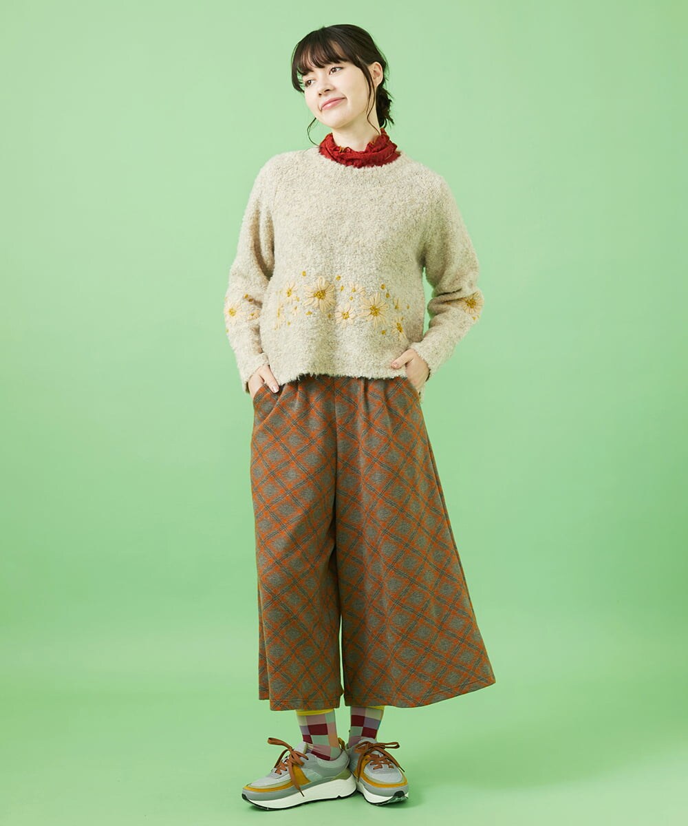 GJFAB34230 Jocomomola(ホコモモラ) ブークレフラワー刺繍ニットプルオーバー アイボリー