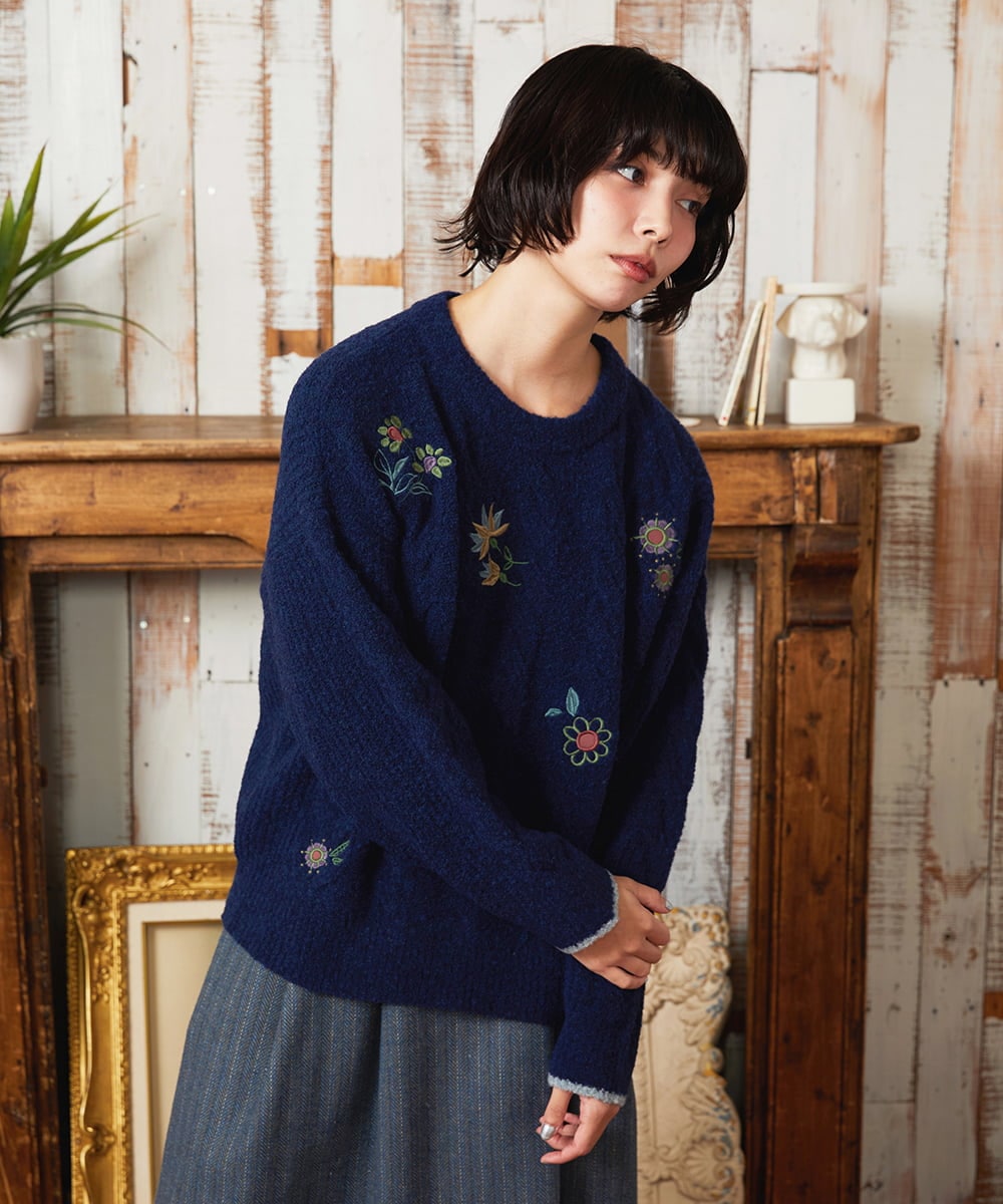 GJFAE02220 Jocomomola(ホコモモラ) Calle de Bordadores フラワーモチーフニットプルオーバー アイボリー