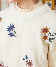 GJFAE02220 Jocomomola(ホコモモラ) Calle de Bordadores フラワーモチーフニットプルオーバー アイボリー