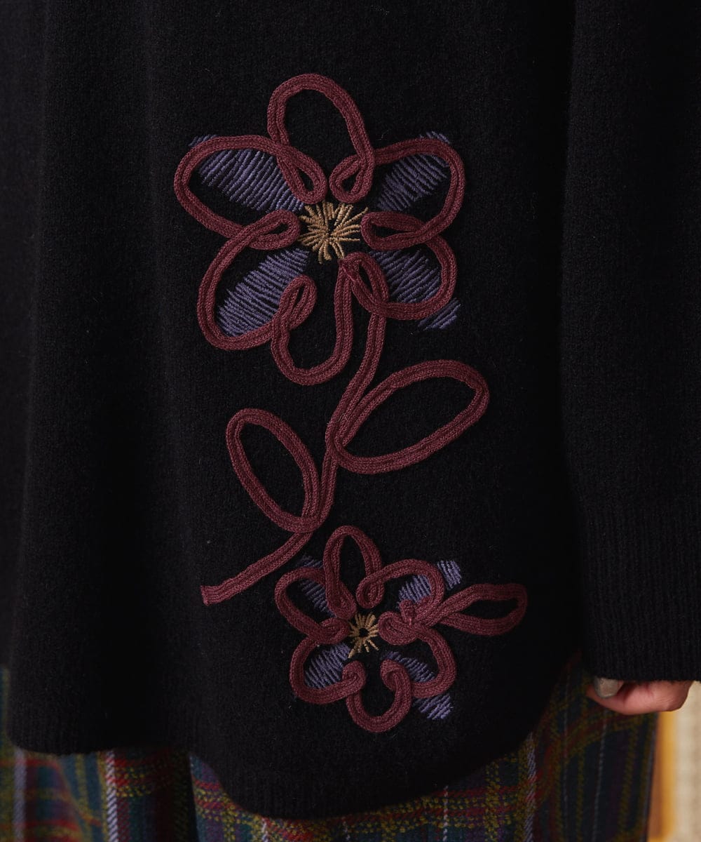 GJFAE35200 Jocomomola(ホコモモラ) Peludo ハイネックニットプルオーバー グリーン