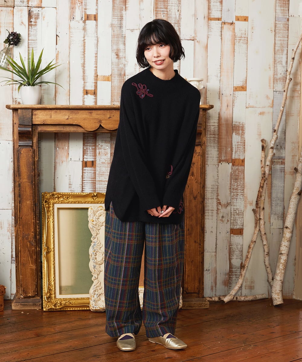 GJFAE35200 Jocomomola(ホコモモラ) Peludo ハイネックニットプルオーバー グリーン