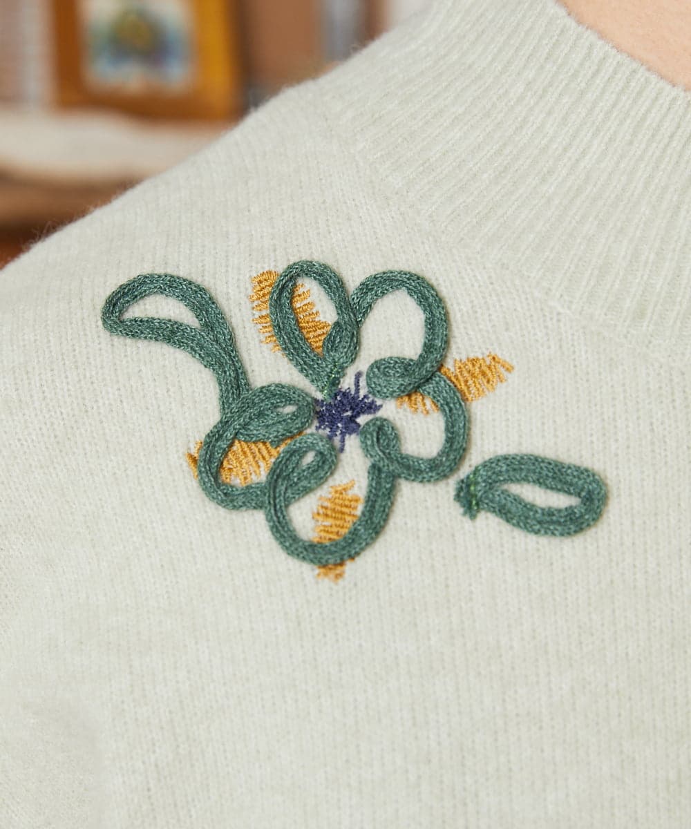 GJFAE35200 Jocomomola(ホコモモラ) Peludo ハイネックニットプルオーバー グリーン