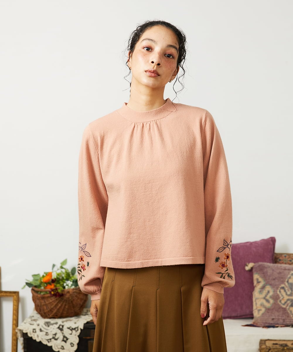 GJFAE36200 Jocomomola(ホコモモラ) Tesoro フラワー刺繍ニットプルオーバー ピンク