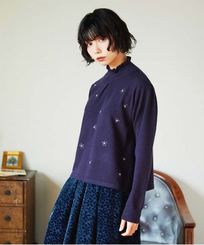 GJFAE51220  Tesoro フラワーモチーフニットプルオーバー