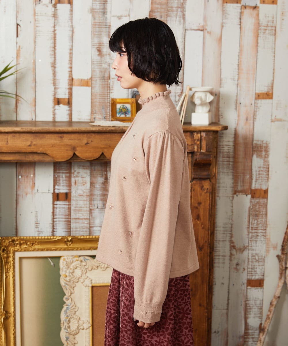 GJFAE51220 Jocomomola(ホコモモラ) Tesoro フラワーモチーフニットプルオーバー ベージュ