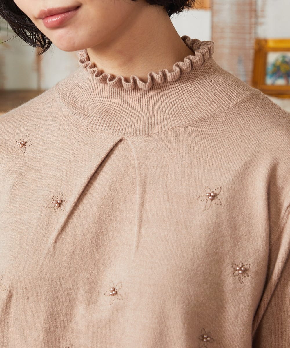 GJFAE51220 Jocomomola(ホコモモラ) Tesoro フラワーモチーフニットプルオーバー ベージュ