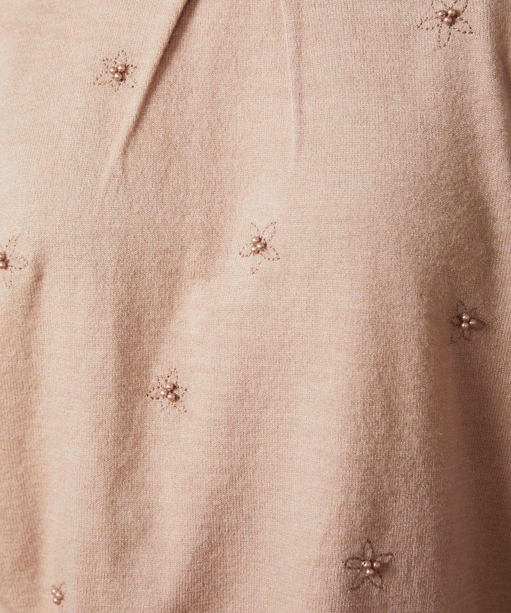 GJFAE51220 Jocomomola(ホコモモラ) Tesoro フラワーモチーフニットプルオーバー ベージュ