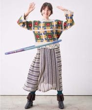 GJFAG72360 Jocomomola(ホコモモラ) Mural ドットクロッシェモチーフニットプルオーバー アイボリー