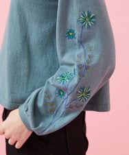 GJFCA50210 Jocomomola(ホコモモラ) Carajillo フラワー刺繍ニットプルオーバー アイボリー