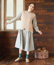 GJFCD30180 Jocomomola(ホコモモラ) Escalera 刺繍ニットベスト ベージュ