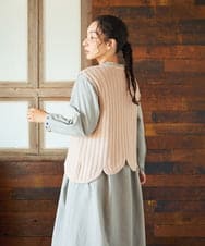 GJFCD30180 Jocomomola(ホコモモラ) Escalera 刺繍ニットベスト ベージュ