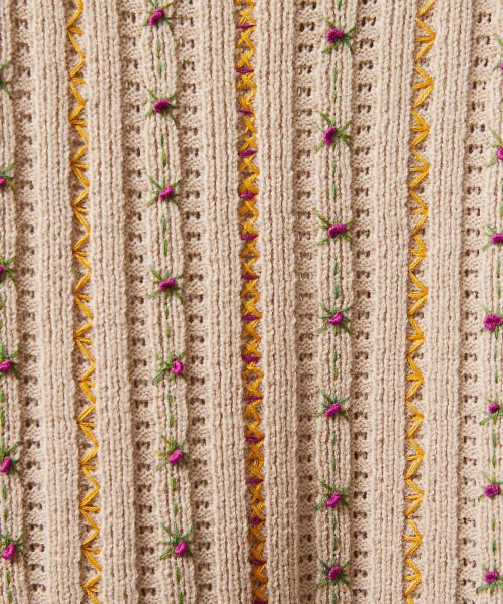 GJFCD30180 Jocomomola(ホコモモラ) Escalera 刺繍ニットベスト ベージュ