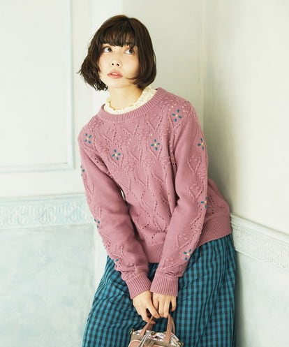 GJFDD30200  フラワー刺繍ケーブルニットプルオーバー