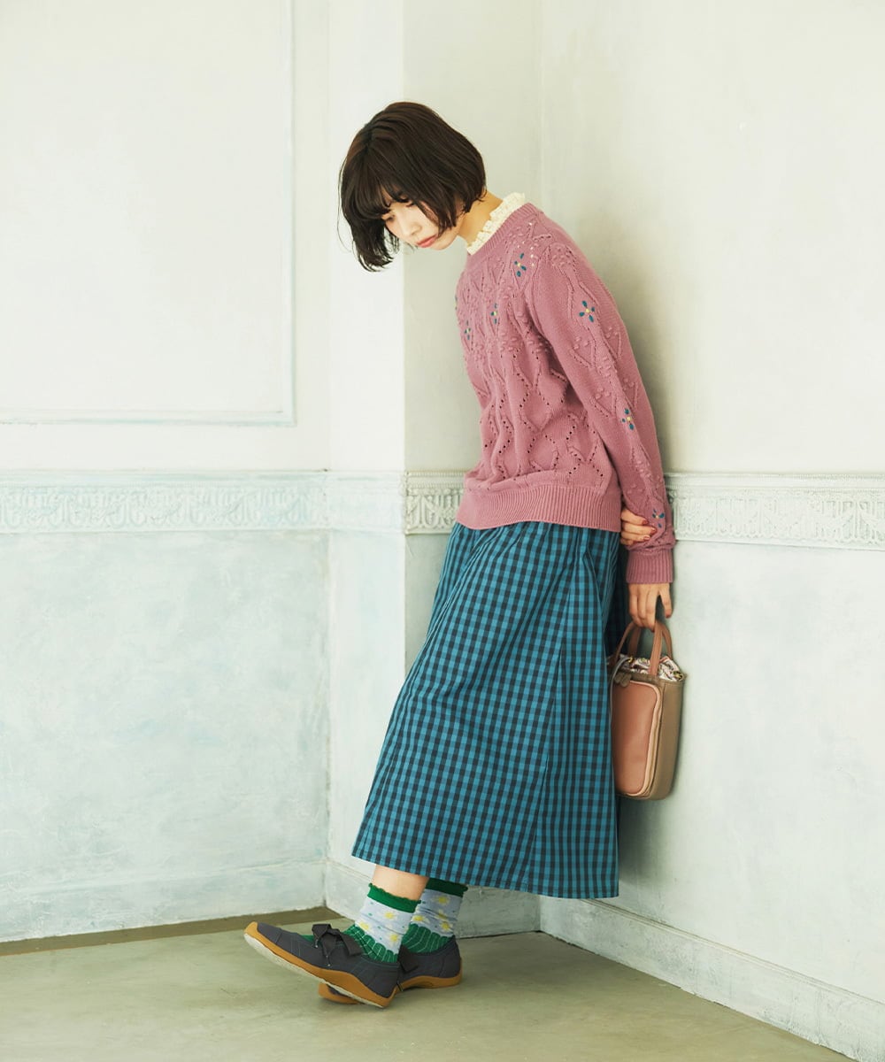 GJFDD30200 Jocomomola(ホコモモラ) フラワー刺繍ケーブルニットプルオーバー ピンク