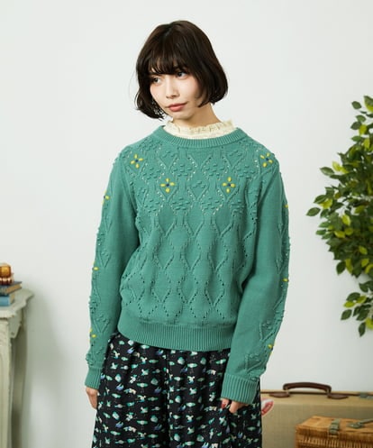 GJFDD30200 Jocomomola フラワー刺繍ケーブルニットプルオーバー