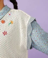 GJFFD31200 Jocomomola(ホコモモラ) 【2WAY】Volar フラワーモチーフ半袖ニットベスト アイボリー